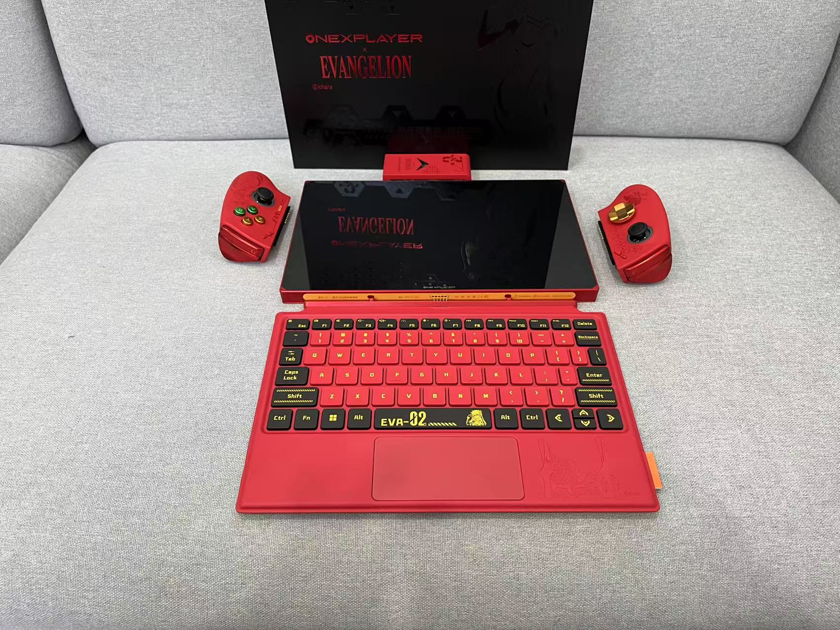 Set completo del OneXPlayer X1 PRO EVA Asuka con tastiera e controller